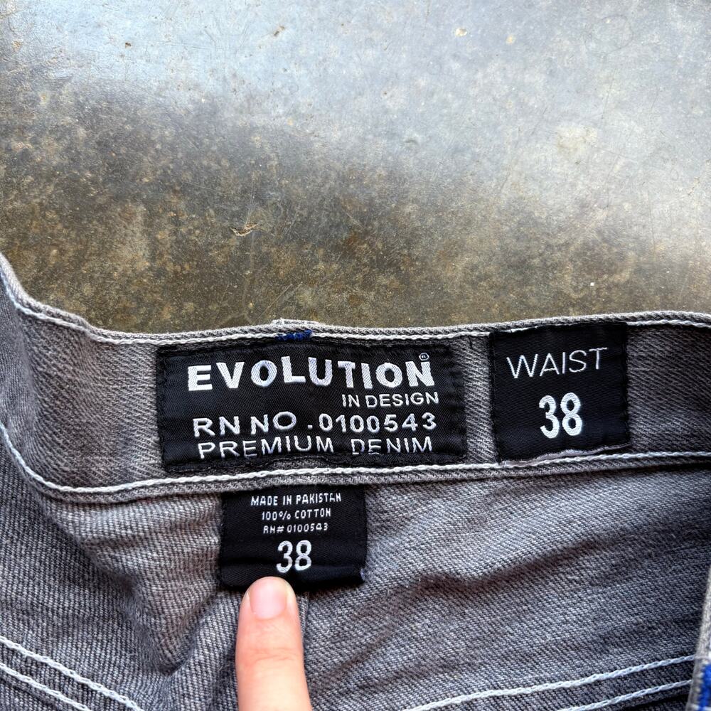 Vintage Baggy Y2K Evolution Denim Jorts - Picture 4 of 4